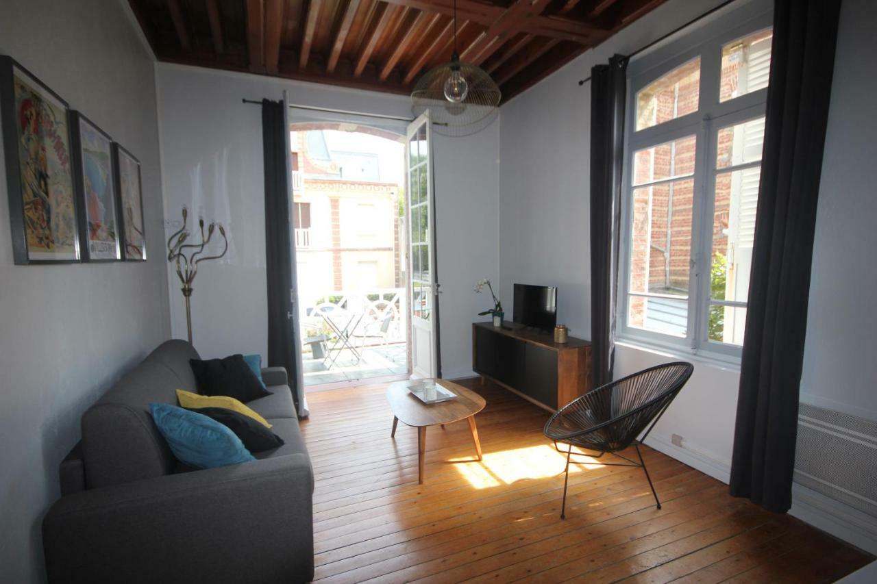 Studio + terrasse centre-ville Villers Sur Mer Appartamento Esterno foto